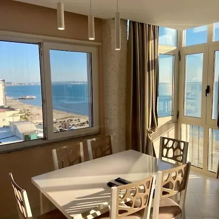 Tonini Apartment